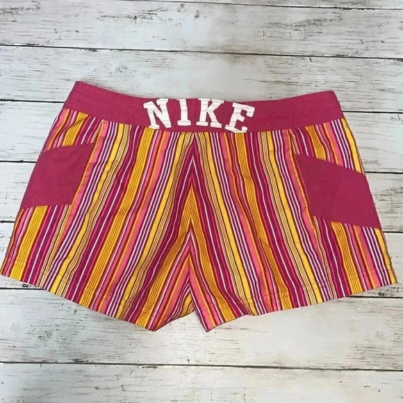 Nike Athletic Shorts Size Small - Picture 2 of 4